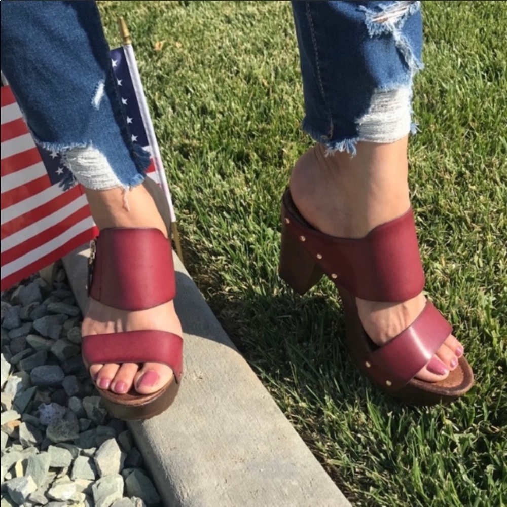 Tan Wood Effect Heel Mules Clogs - Picture 4 of 6